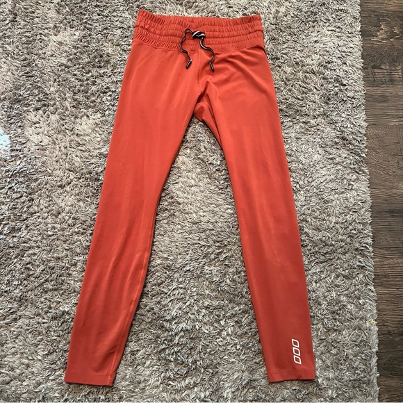 Lorna Jane Pants - Lorna Jane Orange Leggings women’s size small with tie closure fitness pants